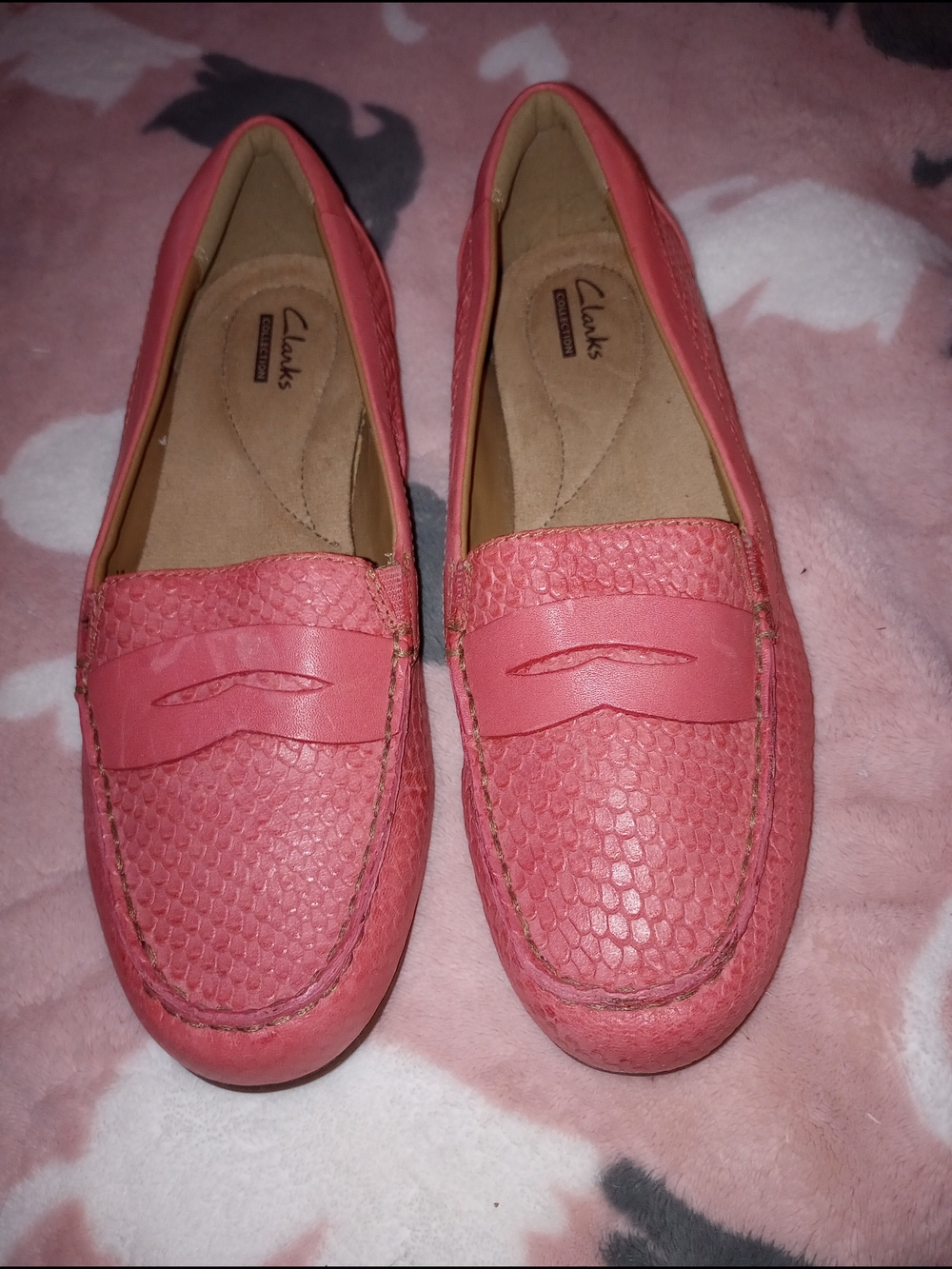 Clarks Women's Pink Slip-On Loafers